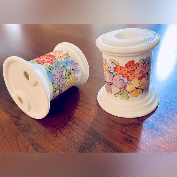 Set of 2 Vintage Floral Candle Holders from 1987 Avon Spring Hostess Collection - Picture 4 of 7